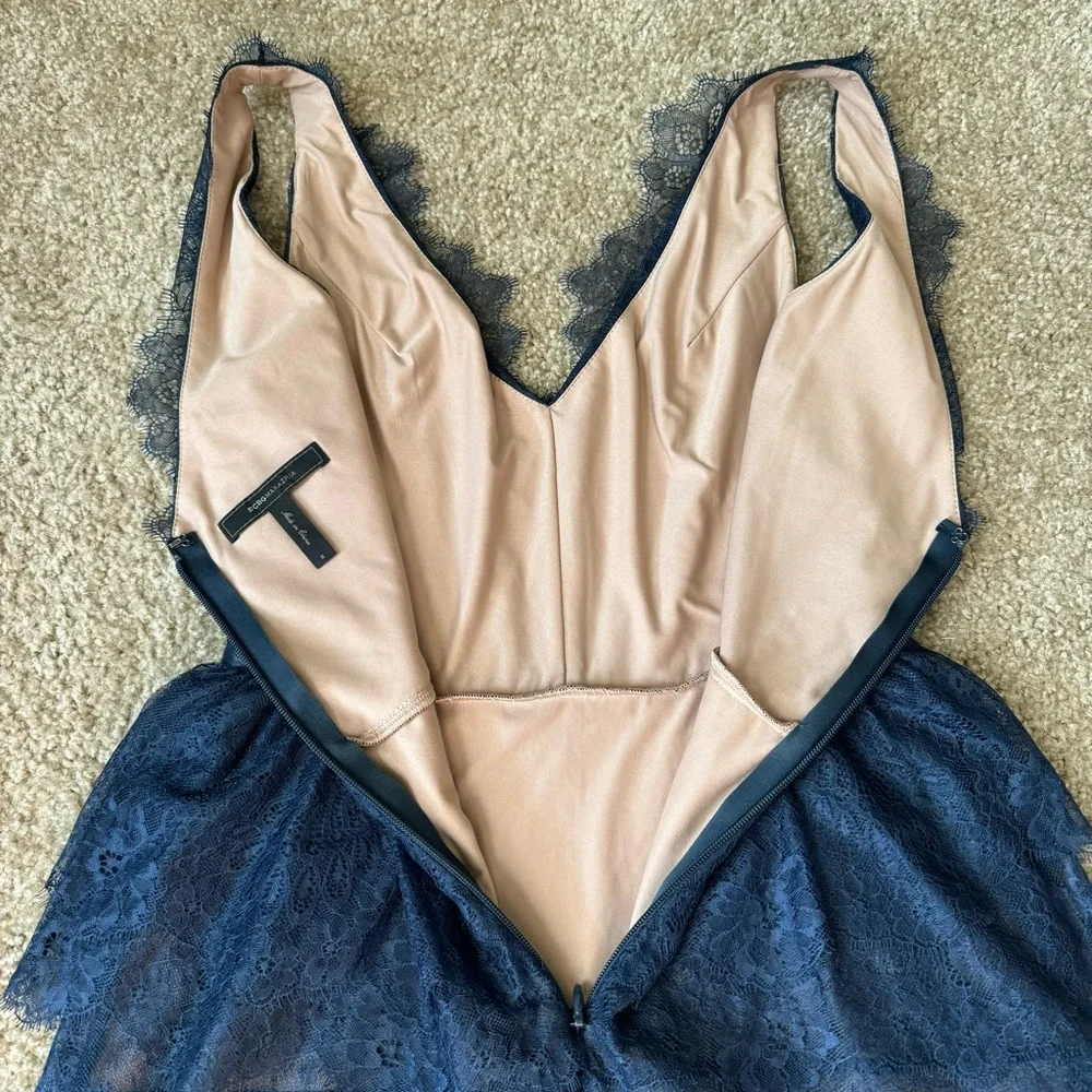 BCBGMaxAzria Navy Lace Cocktail Dress Sz S Sleeveless V-neck